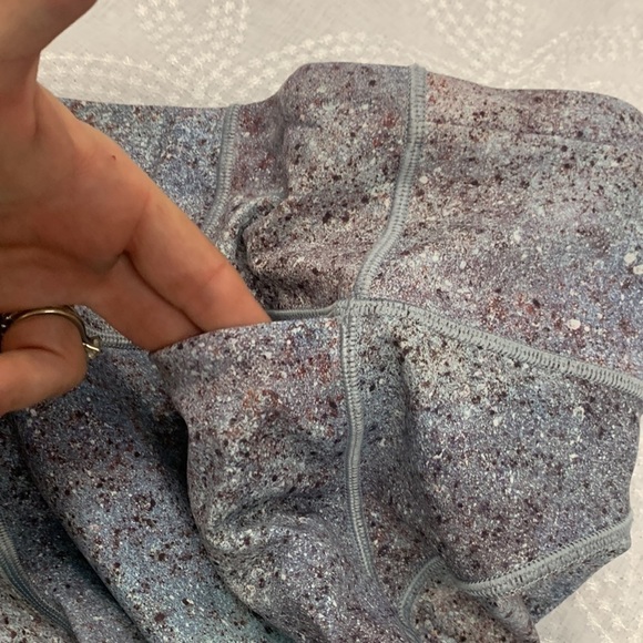 LULULEMON Stone/ Pink Paint Splattered Wunder Under Hi Rise Leggings Size 6 - Picture 9 of 14